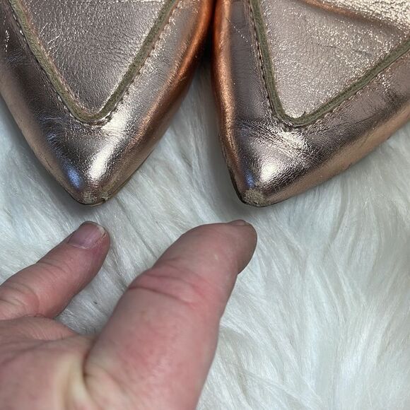 Boden Abbie Gold Pointed Toe Loafer Style Flats Sz 39/8 - Picture 3 of 7